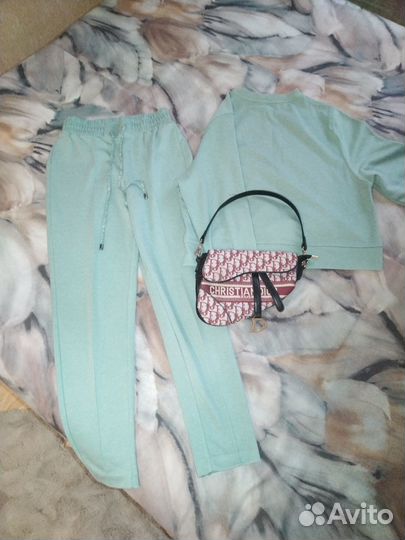 Пакетом женские вещи пакетом. На брони до 18:00