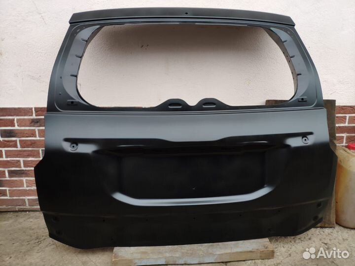 Крышка багажника Mitsubishi Pajero Sport 3