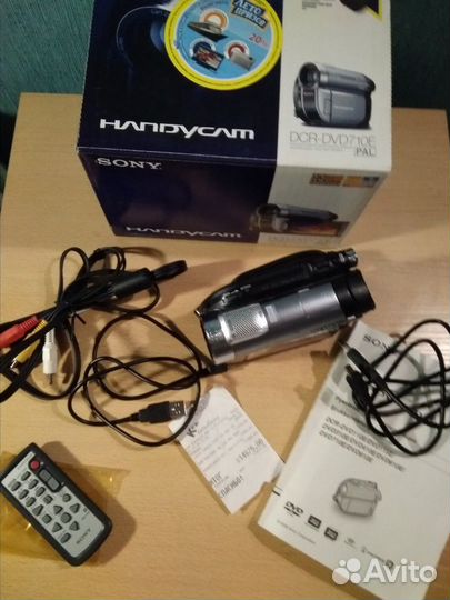 Видеокамера Sony Handycam DCR-dvd710e