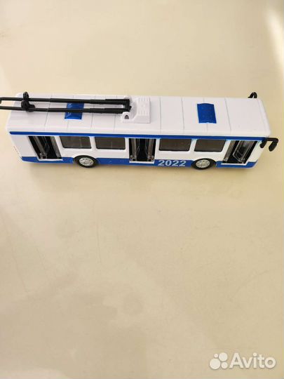 Модель поезд, машина, трамвай