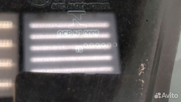 Стекло боковой двери Mercedes C W205, 2016