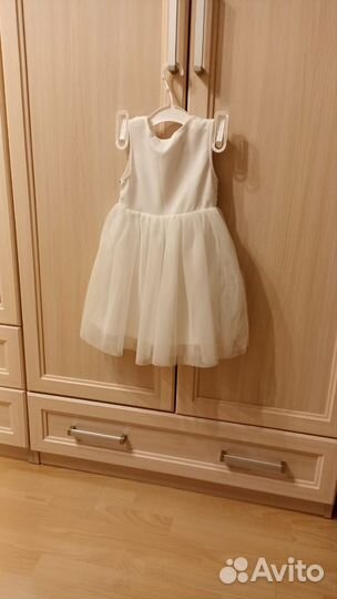 Платье праздничное 104р