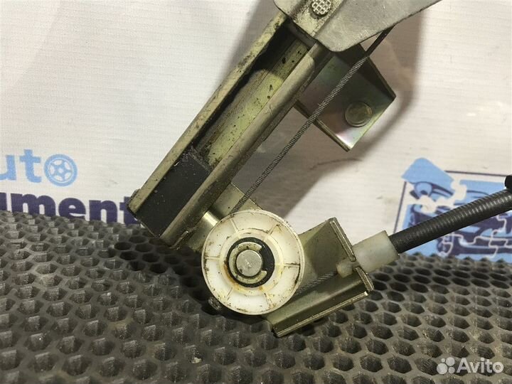 Стеклоподъемник задний правый Лада Калина 21126