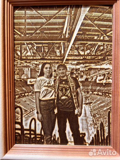 Выжженный портрет на дереве