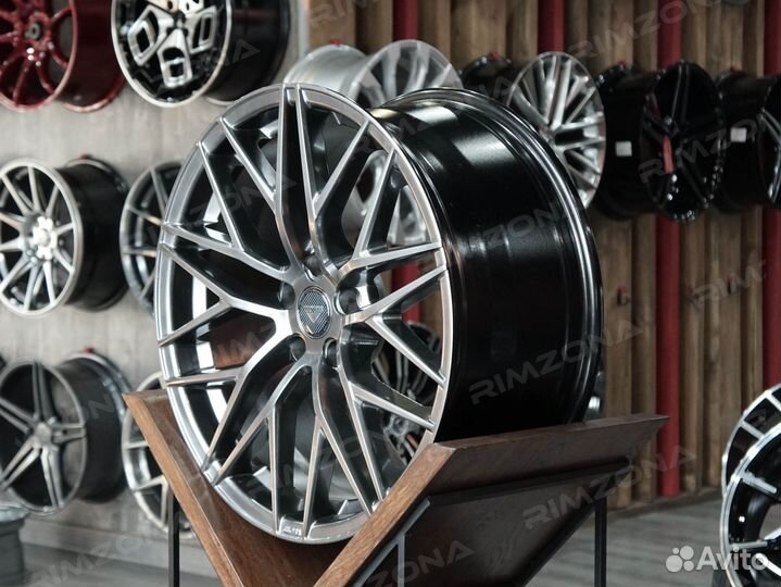 Литые диски Vorsteiner R18 для Toyota. Рассрочка