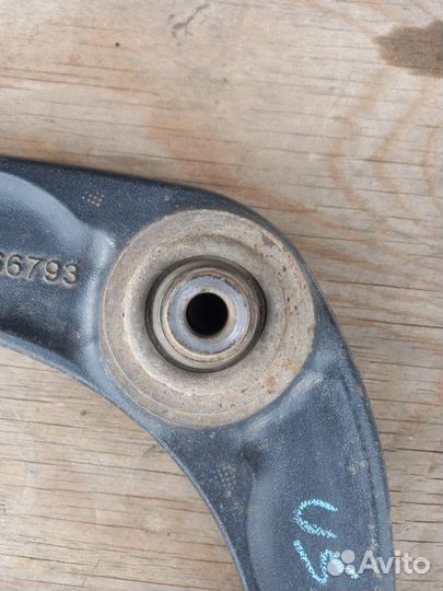 Рычаг подвески передний левый Peugeot Partner