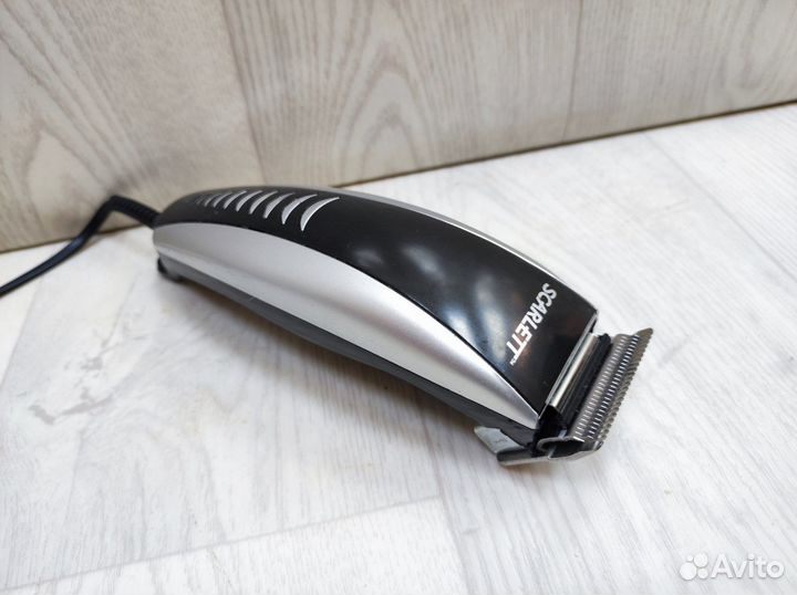 Машинка для стрижки Scarlett SC-1260 KD23