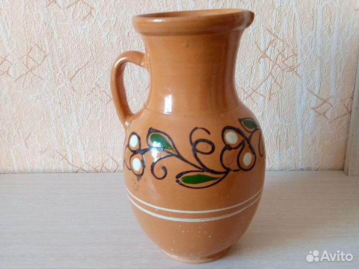 Продам распесной глиняный кувшин