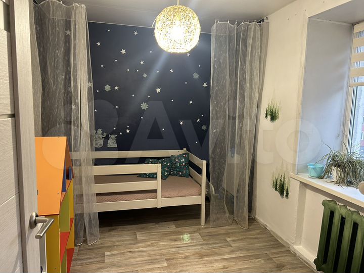 4-к. квартира, 61 м², 1/5 эт.