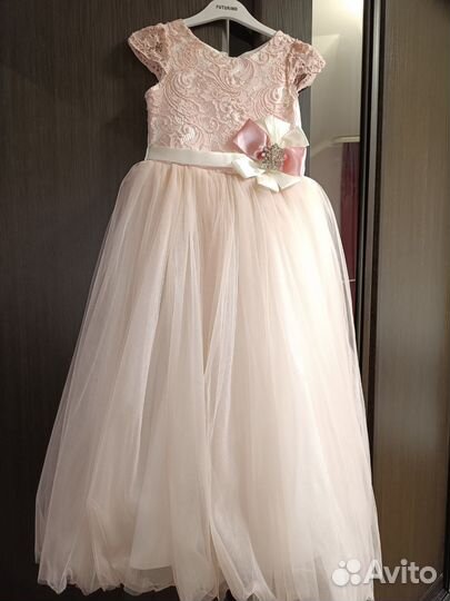 Нарядное платье для девочки