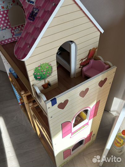 Домик кукольный