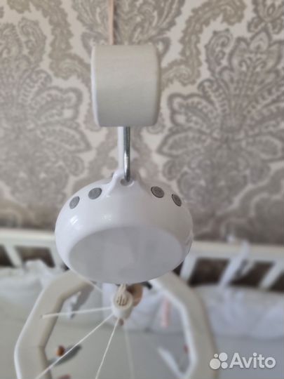 Мобиль деревянный на кроватку