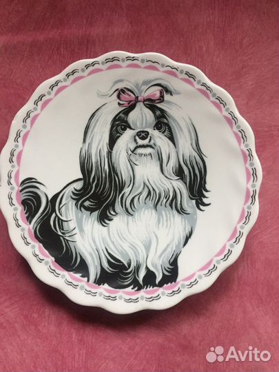 Тарелка настенная с собачкой