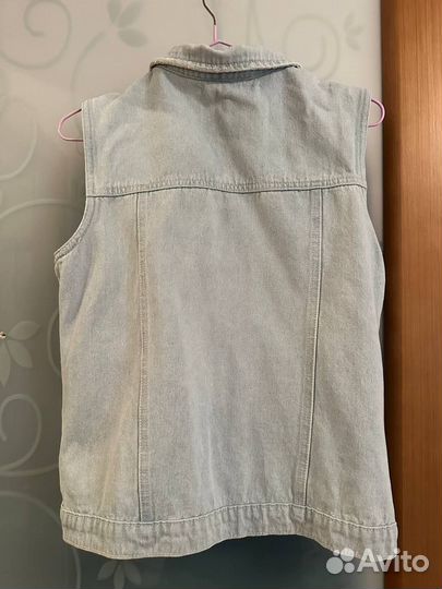 Джинсовая жилетка