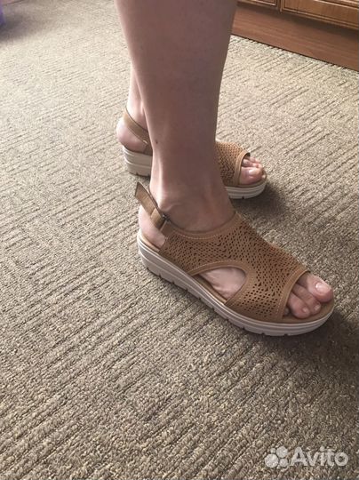 Босоножки женские новые