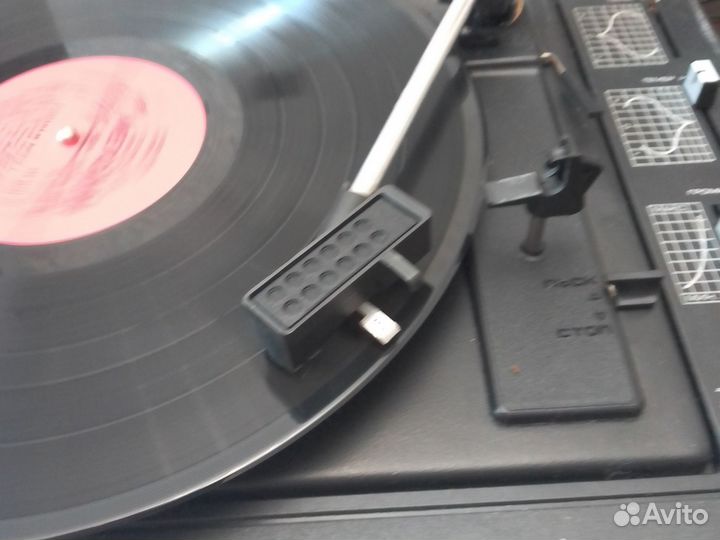 Проигрыватель винила СССР
