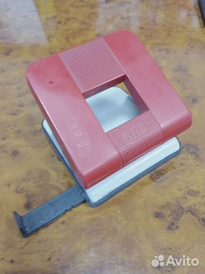 Дыроколы на 2 отверстия