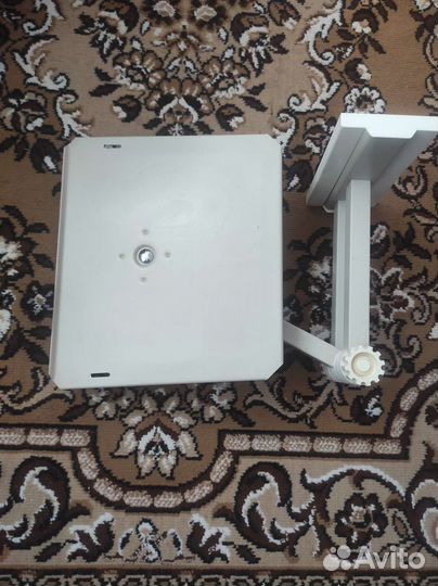 Кронштейн для телевизора на стену