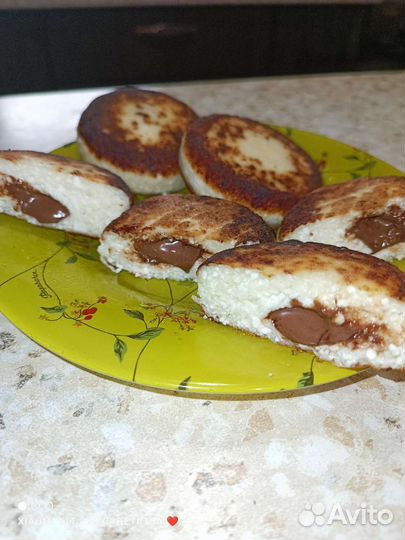 Пельмени, салаты, фрикадельки, котлеты, голубцы