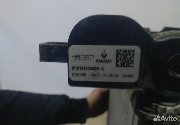 Радиатор охлаждения бу Renault Kaptur OEM 21410804