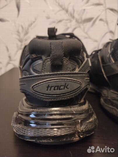 Balenciaga track 1 clear sole total black 43s