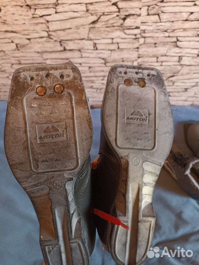 Лыжные ботинки 35