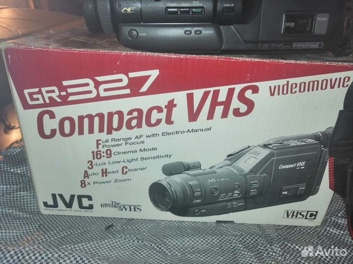Видеокамера JVS VHS model NO GR-327E