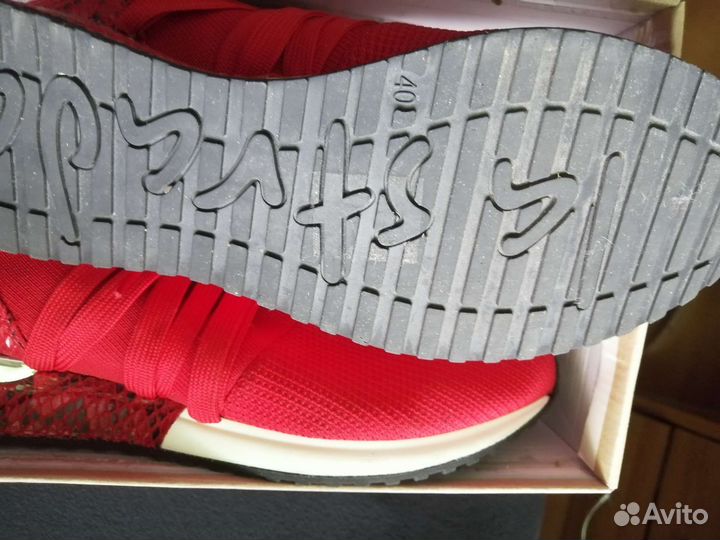 Кроссовки, размер 40