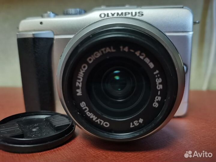 Компактный фотоаппарат olympus E-PL1