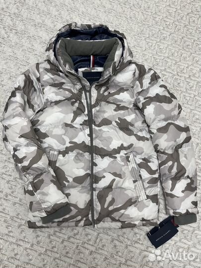 Tommy Hilfiger пуховик