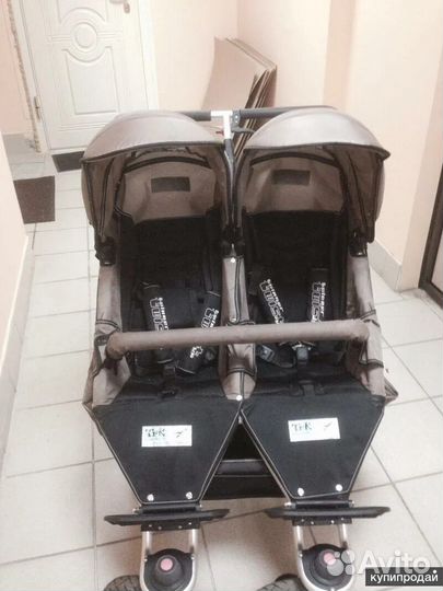 Коляска для двойни или погодок