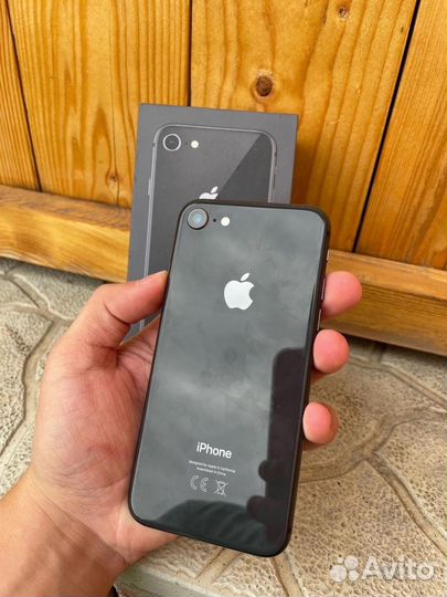 iPhone 8, 64 ГБ