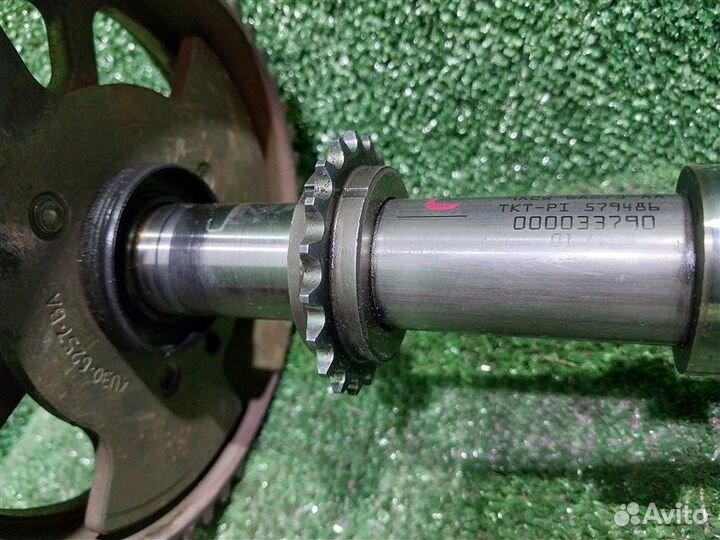 Распредвал выпускной левый Land Rover Discovery 3