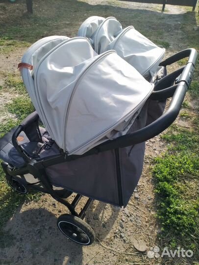 Коляска для двойни