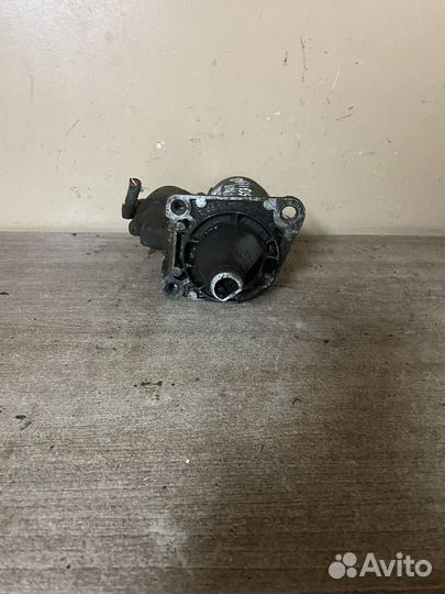 Стартер Chrusler Voyager Dodge Caravan 2.4