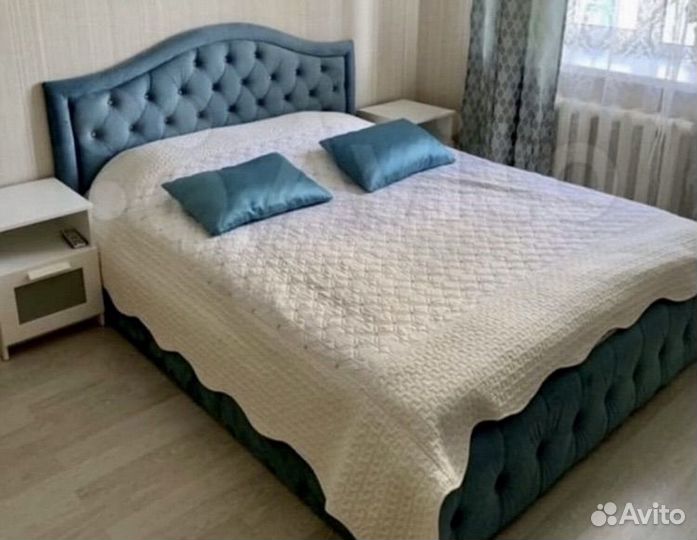 Кровать двухспальная с подьемным механизмом