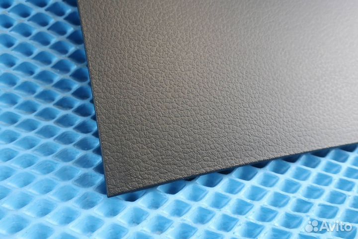 Накладка (кузов внутри) 5K0857367B Golf 6