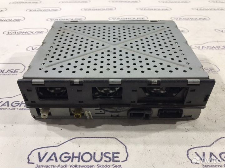 Блок управления магнитолой Audi A8 D3 2007