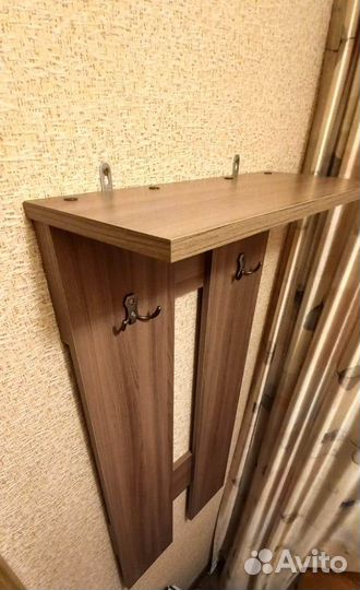 Вешалка настенная в прихожую