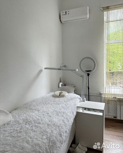 Аренда кушетки для наращивания ресниц