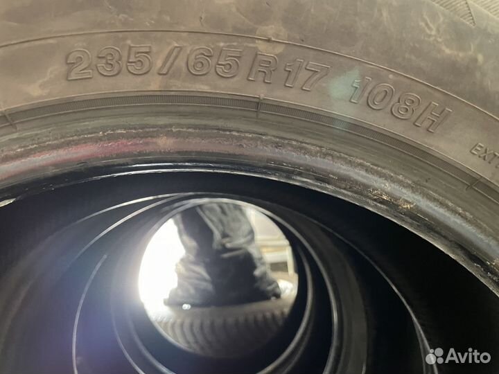 Yokohama 125T 235/65 R17 108E