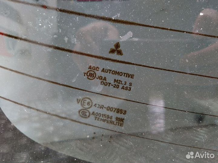 Стекло заднее Mitsubishi Lancer