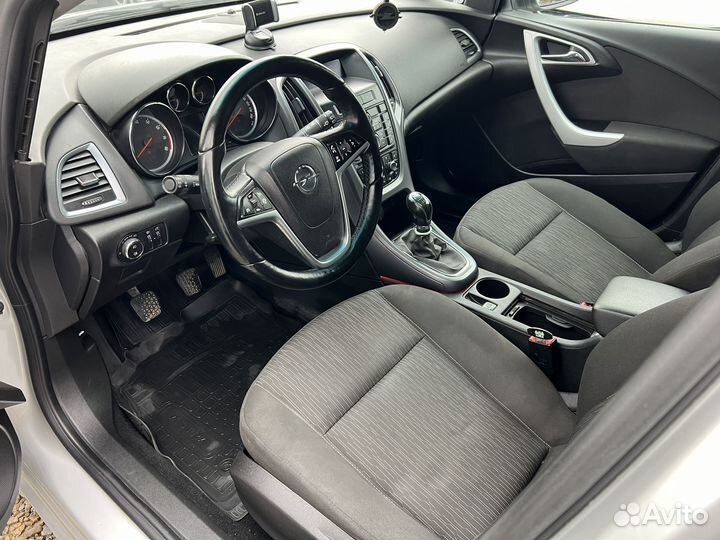 Opel Astra 1.6 МТ, 2014, 190 000 км