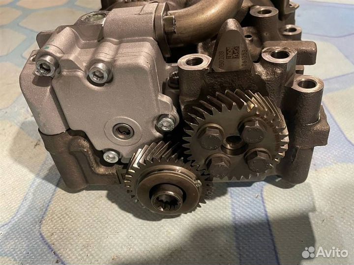 Масляный насос 03G103295K