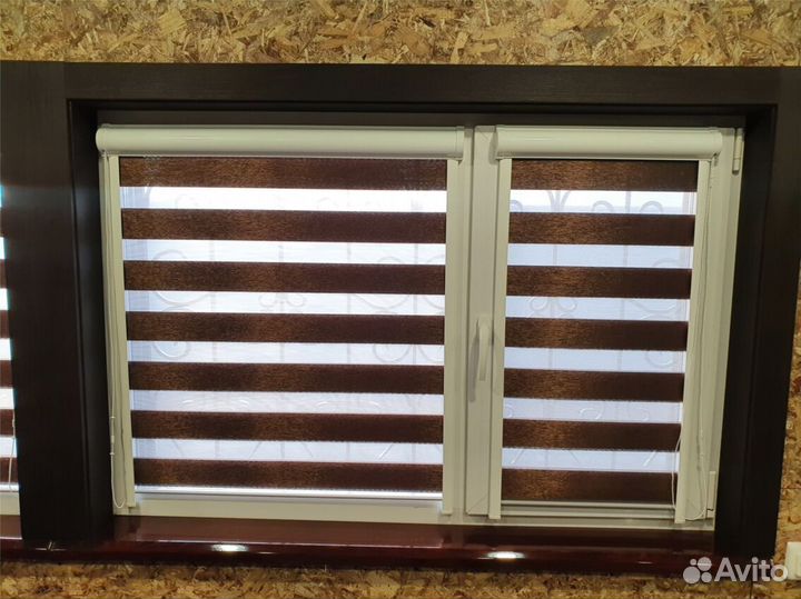 Рулонная штора на окно