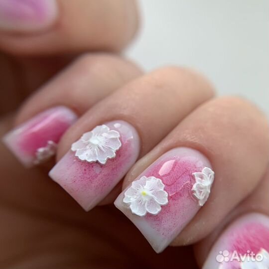 Маникюр гель лак в салоне