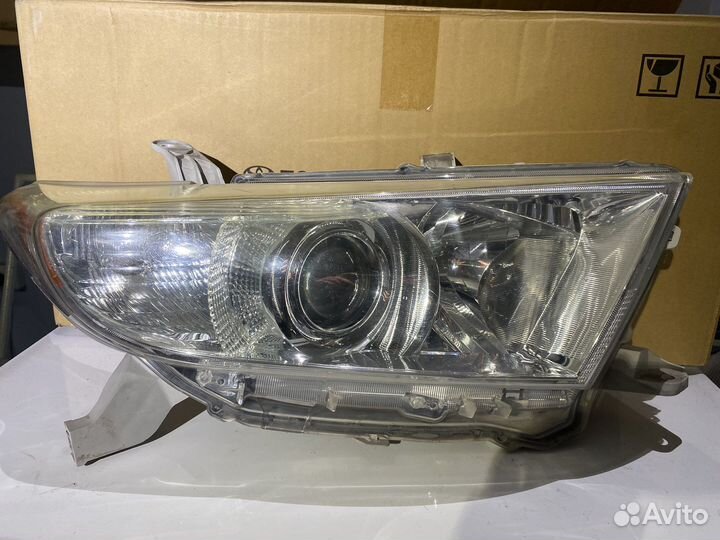 Фары Toyota Highlander 2