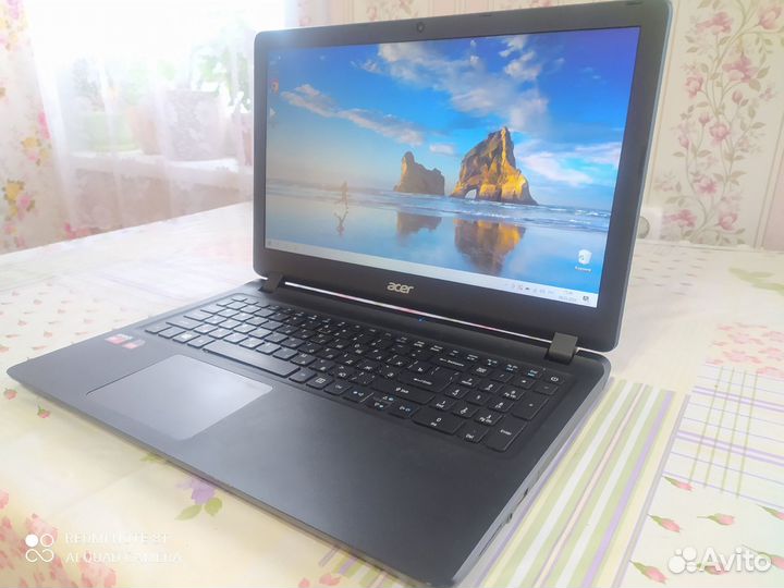 Acer Aspire ES1 523 (4х ядерный)