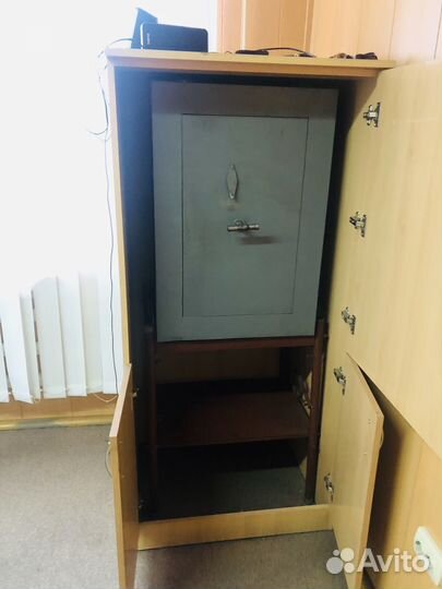 Сейф металлический