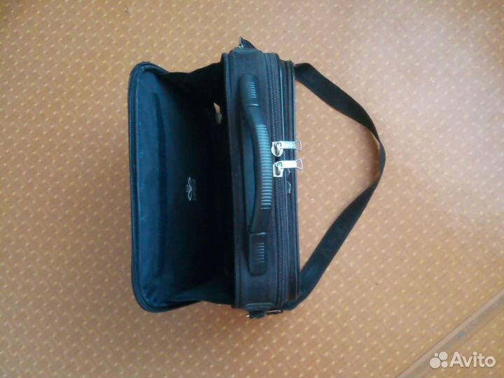 Сумка под ноутбук
